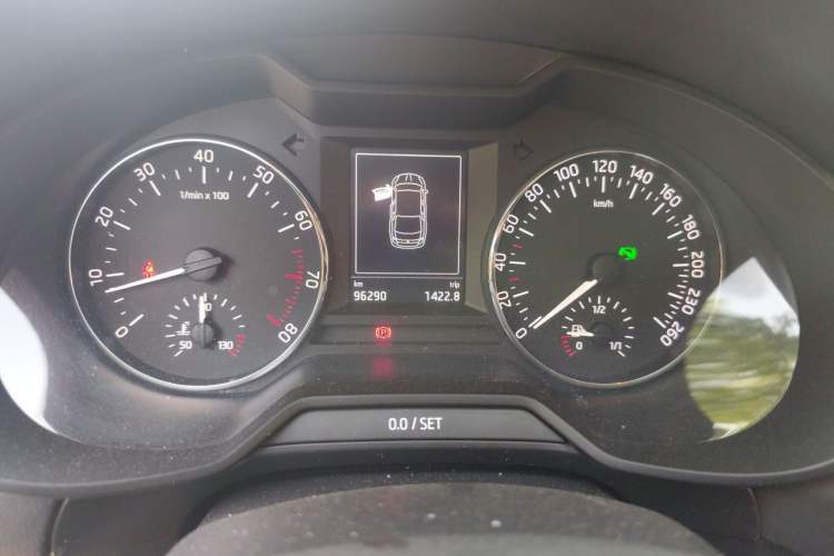 Used Skoda Octavia 2017 1.6L Automatic Smart Drive Edition Odometer Close Up