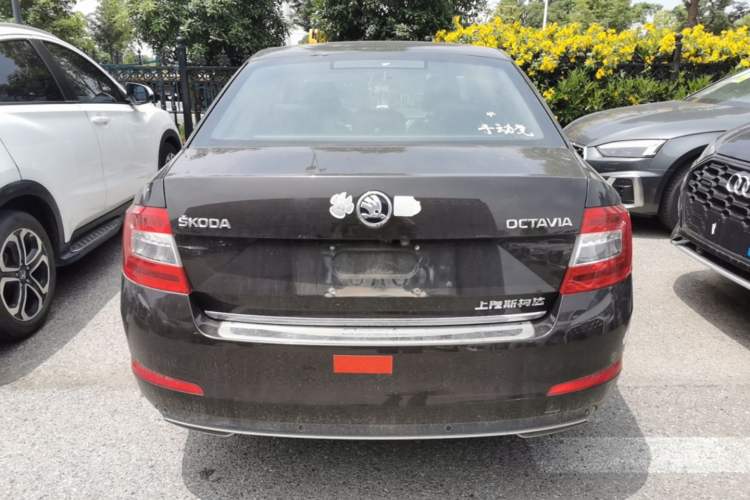Used Skoda Octavia 2017 1.6L Automatic Smart Drive Edition Rear