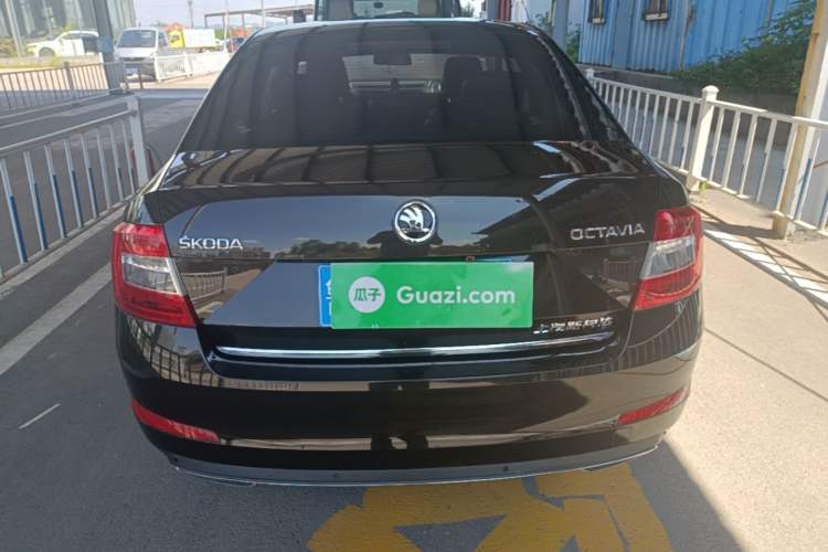 Used Skoda Octavia 2017 1.6L Automatic Smart Drive Edition Rear