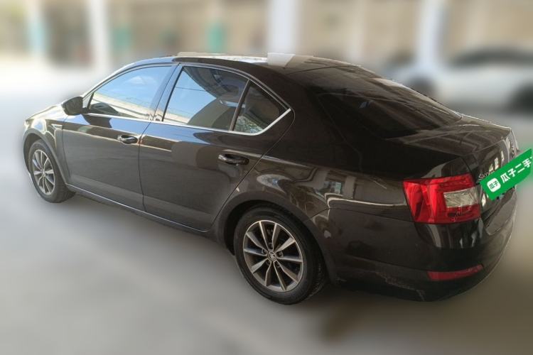 Used Skoda Octavia 2017 1.6L Automatic Chuanxing Edition Rear Left 45 Deg