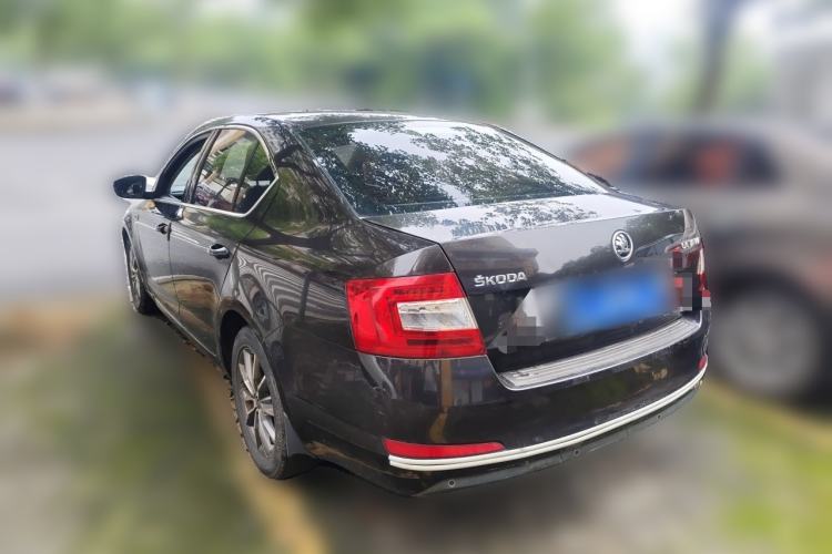 Used Skoda Octavia 2017 1.6L Manual Front-Wheel-Drive Version Rear Left 45 Deg
