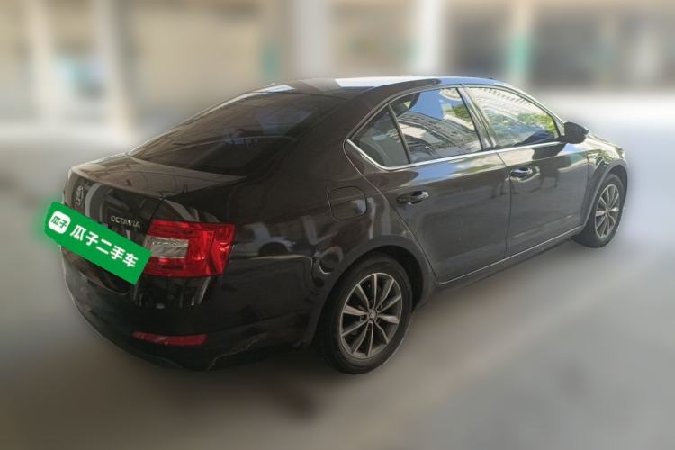 Used Skoda Octavia 2017 1.6L Automatic Chuanxing Edition Rear Right 45 Deg