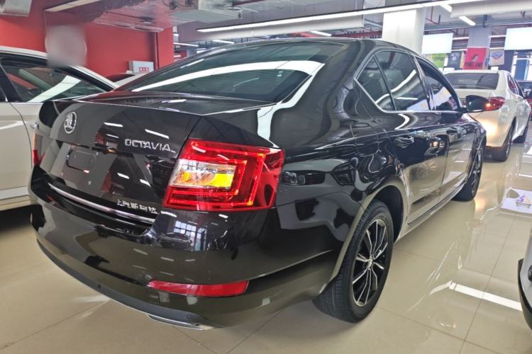 Used Skoda Octavia 2017 1.6L Automatic Smart Drive Edition Rear Right 45 Deg
