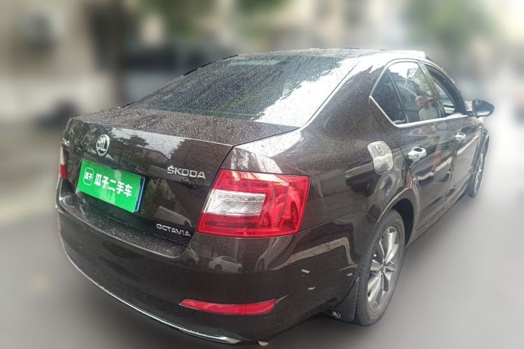 Used Skoda Octavia 2017 1.6L Automatic Chuanxing Edition Rear Right 45 Deg