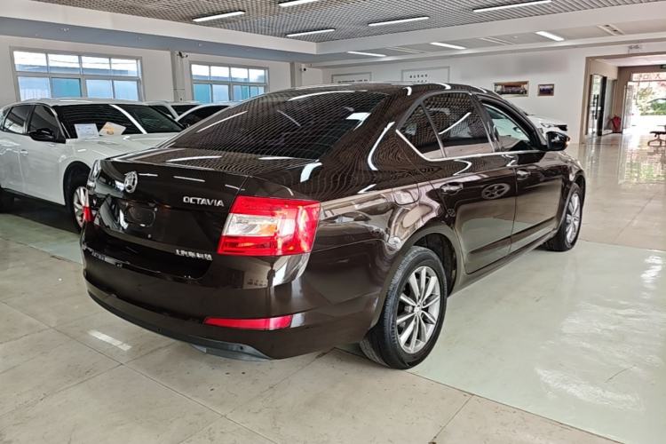 Used Skoda Octavia 2017 Classic Model 1.6L Automatic Comfort Edition Rear Right 45 Deg