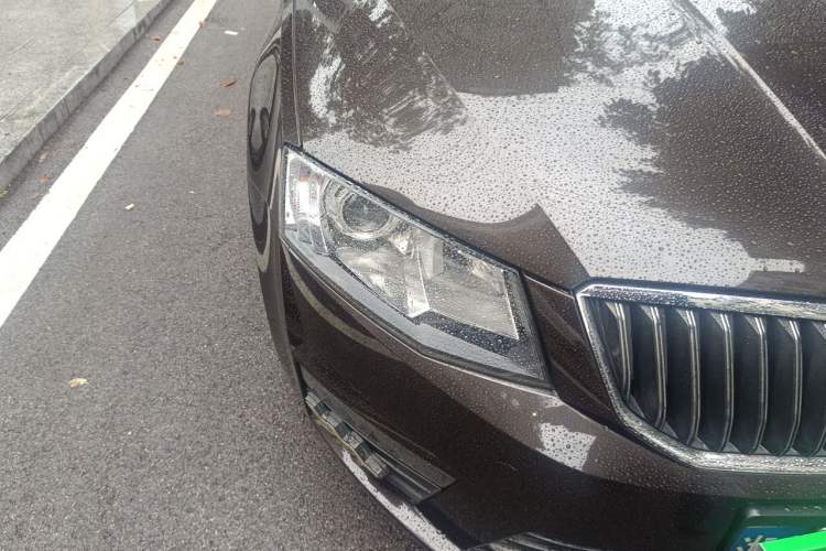 Used Skoda Octavia 2017 1.6L Automatic Chuanxing Edition Right Front Headlight