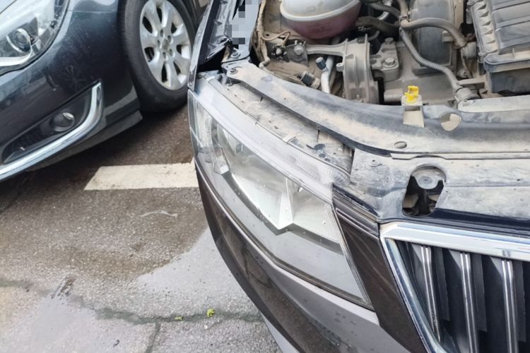 Used Skoda Octavia 2017 1.6L Automatic Smart Drive Edition Right Front Headlight