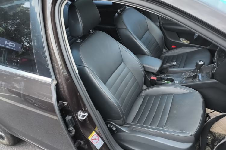 Used Skoda Octavia 2017 1.6L Automatic Smart Drive Edition Right Front Seat