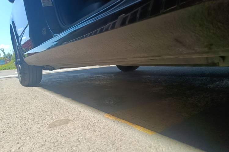 Used Skoda Octavia 2017 1.6L Automatic Smart Drive Edition Right Side Sill
