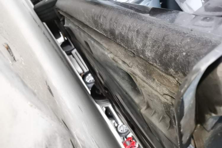 Used Skoda Octavia 2017 1.6L Automatic Smart Drive Edition Right Side Sill