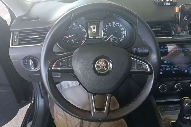 Used Skoda Octavia 2017 1.6L Automatic Smart Drive Edition Steering Wheel