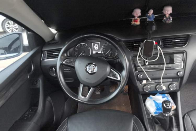 Used Skoda Octavia 2017 1.6L Manual Smart Drive Edition Steering Wheel
