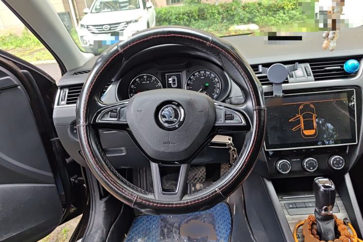 Used Skoda Octavia 2017 1.6L Automatic Smart Drive Edition Steering Wheel