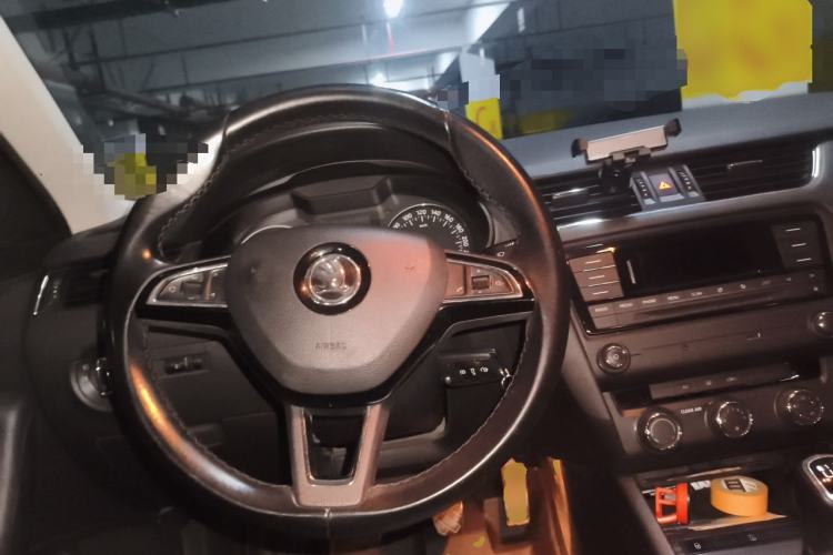 Used Skoda Octavia 2017 1.6L Manual Smart Drive Edition Steering Wheel