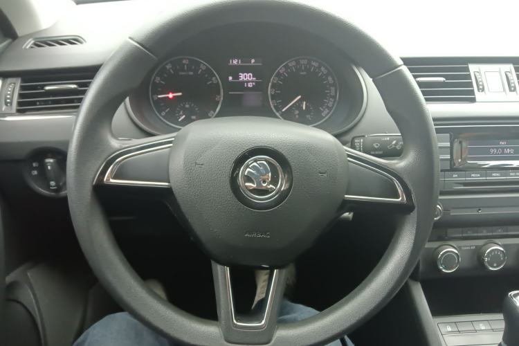 Used Skoda Octavia 2017 Classic Model 1.6L Automatic Comfort Edition Steering Wheel