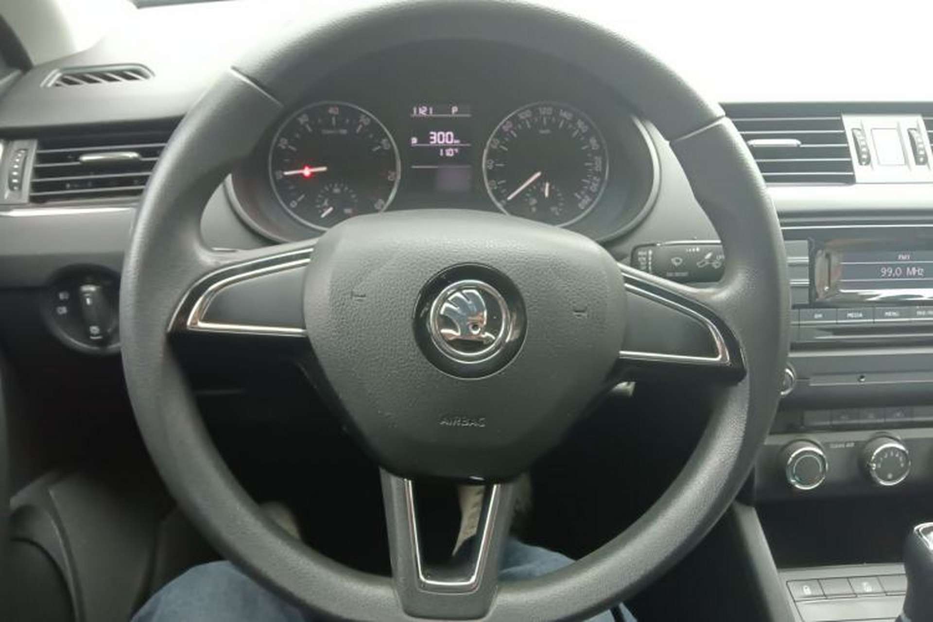 Used Skoda Octavia 2017 Classic Model 1.6L Automatic Comfort Edition Steering Wheel