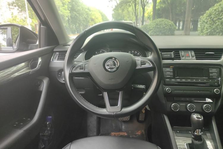 Used Skoda Octavia 2017 TSI280 DSG Smart Drive Edition Steering Wheel