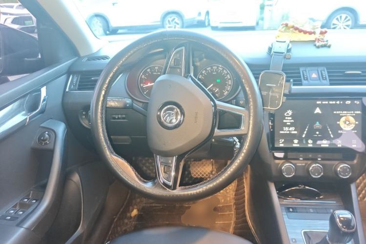 Used Skoda Octavia 2017 1.6L Automatic Smart Drive Edition Steering Wheel
