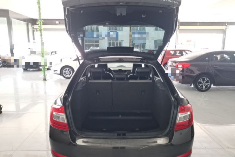 Used Skoda Octavia 2017 1.6L Automatic Chuanxing Edition Trunk