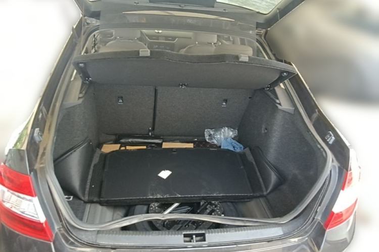 Used Skoda Octavia 2017 1.6L Automatic Smart Drive Edition Trunk