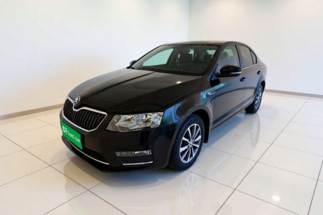 Skoda Octavia 2017 1.6L Automatic Chuanxing Edition с пробегом