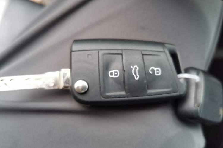 Used Skoda Octavia 2017 1.6L Automatic Smart Drive Edition Vehicle Key