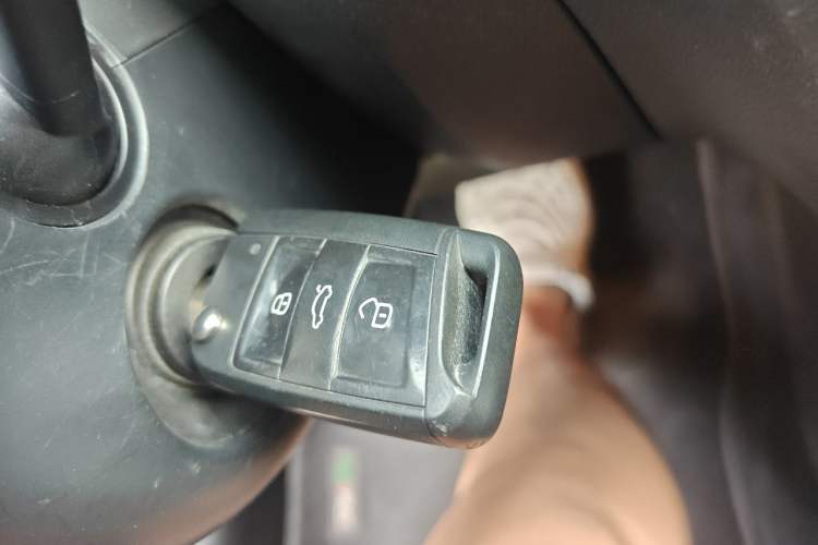 Used Skoda Octavia 2017 1.6L Automatic Chuanxing Edition Vehicle Key