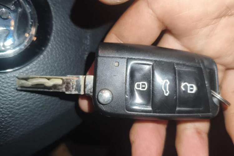 Used Skoda Octavia 2017 1.6L Manual Smart Drive Edition Vehicle Key