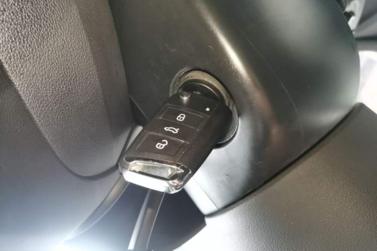 Used Skoda Octavia 2017 1.6L Automatic Smart Drive Edition Vehicle Key