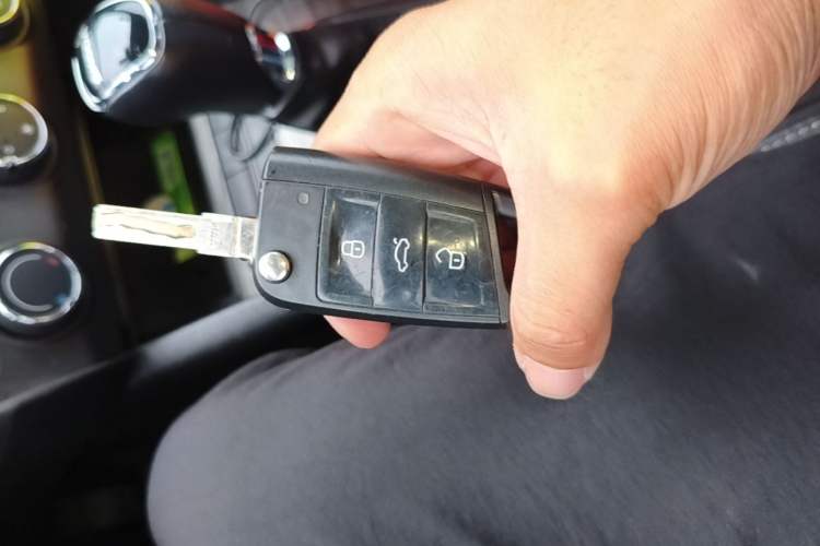Used Skoda Octavia 2017 1.6L Automatic Smart Drive Edition Vehicle Key