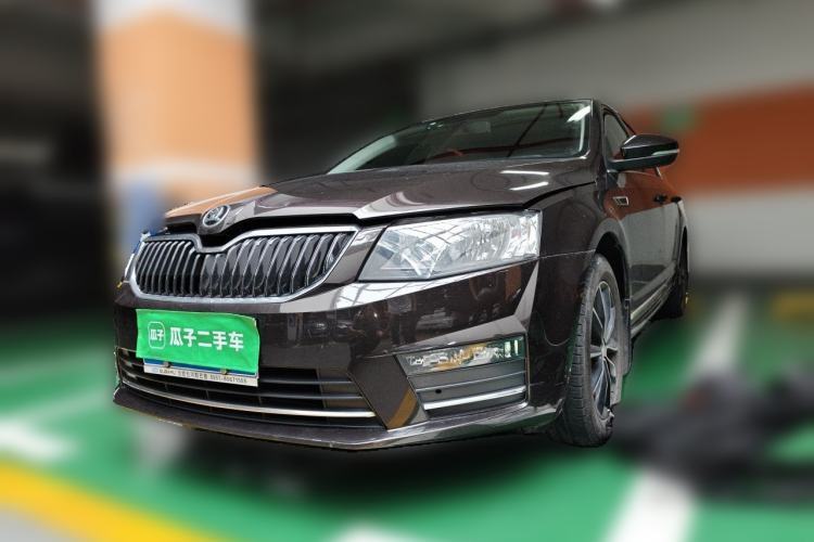 Used Skoda Octavia 2017 1.6L Manual Smart Drive Edition Guazi used car, China used car export, Used car for sale, Used cars, Cheapest cars for sale