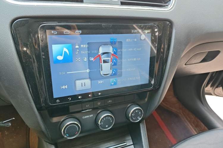 Used Skoda Octavia 2017 TSI280 DSG Smart Drive Edition Audio And AC Panel