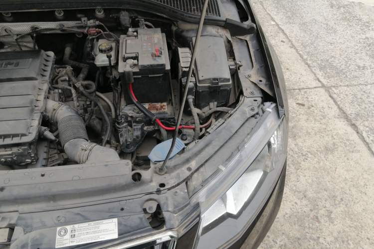 Used Skoda Octavia 2017 1.6L Automatic Smart Drive Edition Engine Bay Left