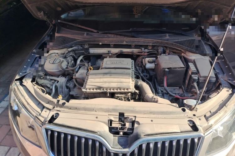 Used Skoda Octavia 2017 1.6L Automatic Chuanxing Edition Engine Bay