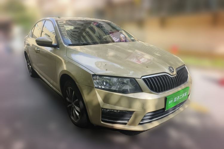 Used Skoda Octavia 2017 1.6L Automatic Chuanxing Edition Front Right 45 Deg