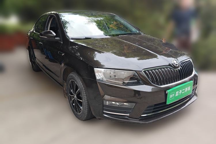 Used Skoda Octavia 2017 TSI280 DSG Smart Drive Edition Front Right 45 Deg