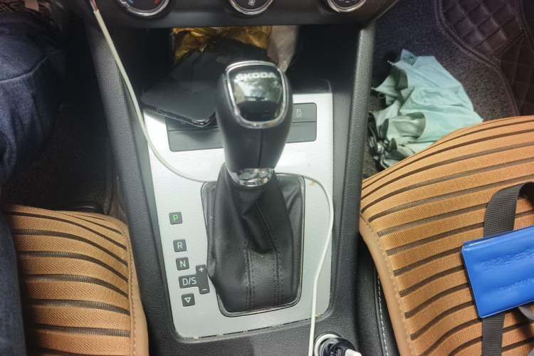 Used Skoda Octavia 2017 1.6L Automatic Chuanxing Edition Gear Lever