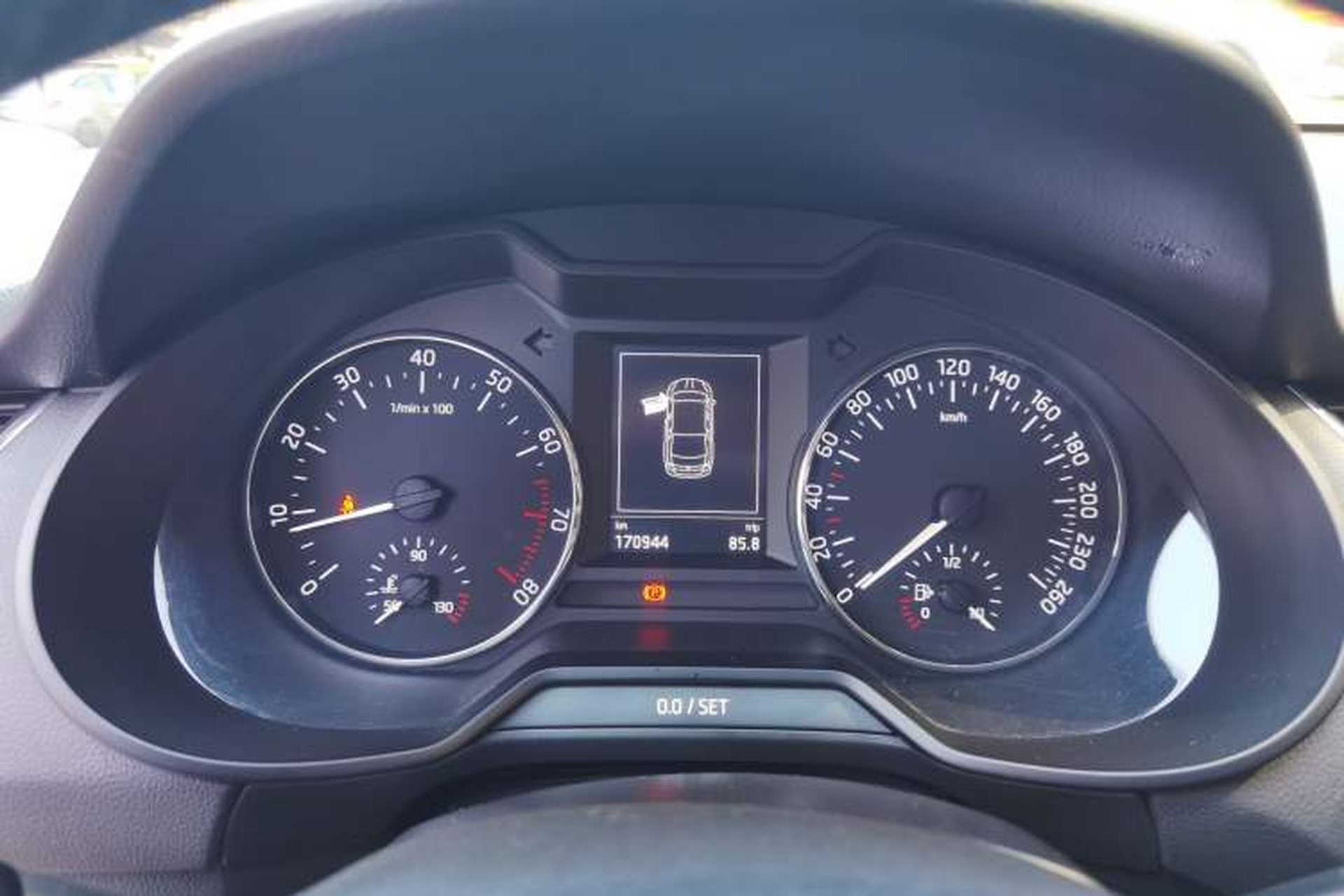 Used Skoda Octavia 2017 1.6L Automatic Smart Drive Edition Instrument Cluster