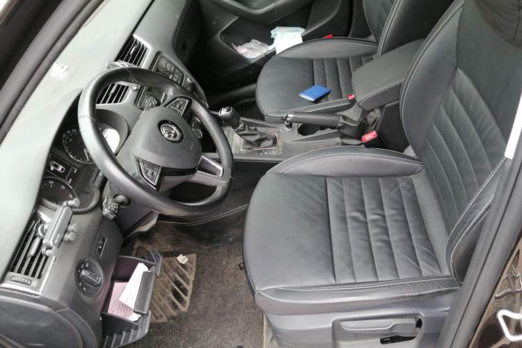Used Skoda Octavia 2017 1.6L Automatic Smart Drive Edition Left Front Seat