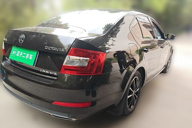 Used Skoda Octavia 2017 TSI280 DSG Smart Drive Edition Rear Right 45 Deg
