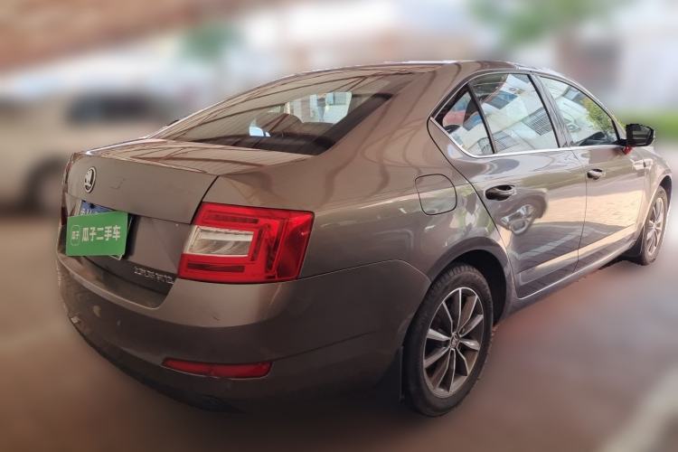 Used Skoda Octavia 2017 1.6L Automatic Chuanxing Edition Rear Right 45 Deg
