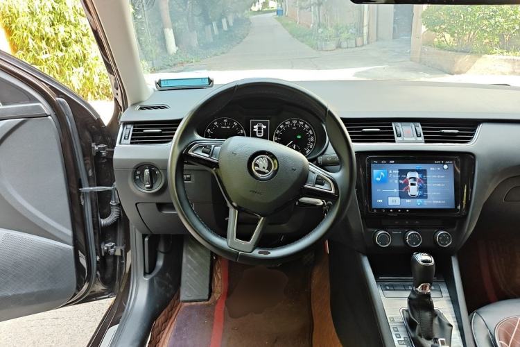 Used Skoda Octavia 2017 TSI280 DSG Smart Drive Edition Steering Wheel
