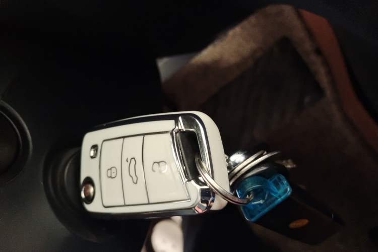 Used Skoda Octavia 2017 1.6L Automatic Chuanxing Edition Vehicle Key