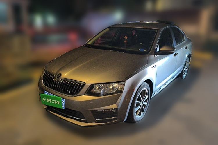 Used Skoda Octavia 2017 1.6L Manual Front-Wheel-Drive Version Guazi used car, China used car export, Used car for sale, Used cars, Cheapest cars for sale