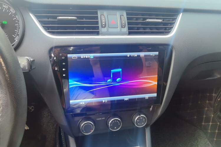 Used Skoda Octavia 2017 1.6L Automatic Chuanxing Edition Audio And AC Panel