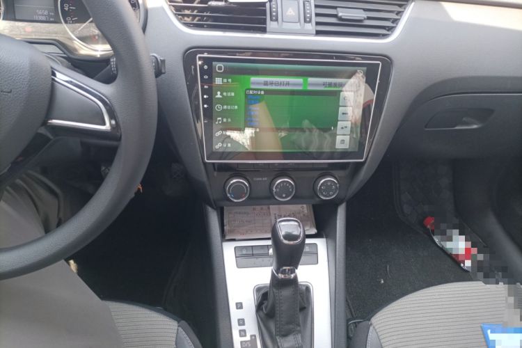 Used Skoda Octavia 2017 1.6L Automatic Chuanxing Edition Audio And AC Panel