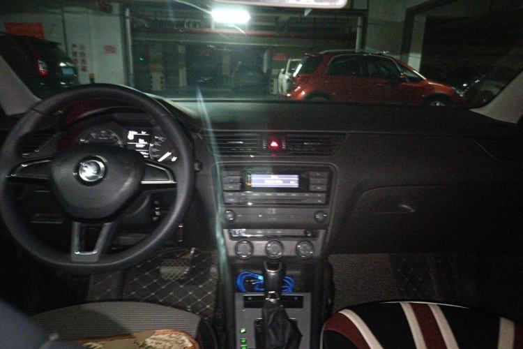 Used Skoda Octavia 2017 1.6L Automatic Chuanxing Edition Center Console