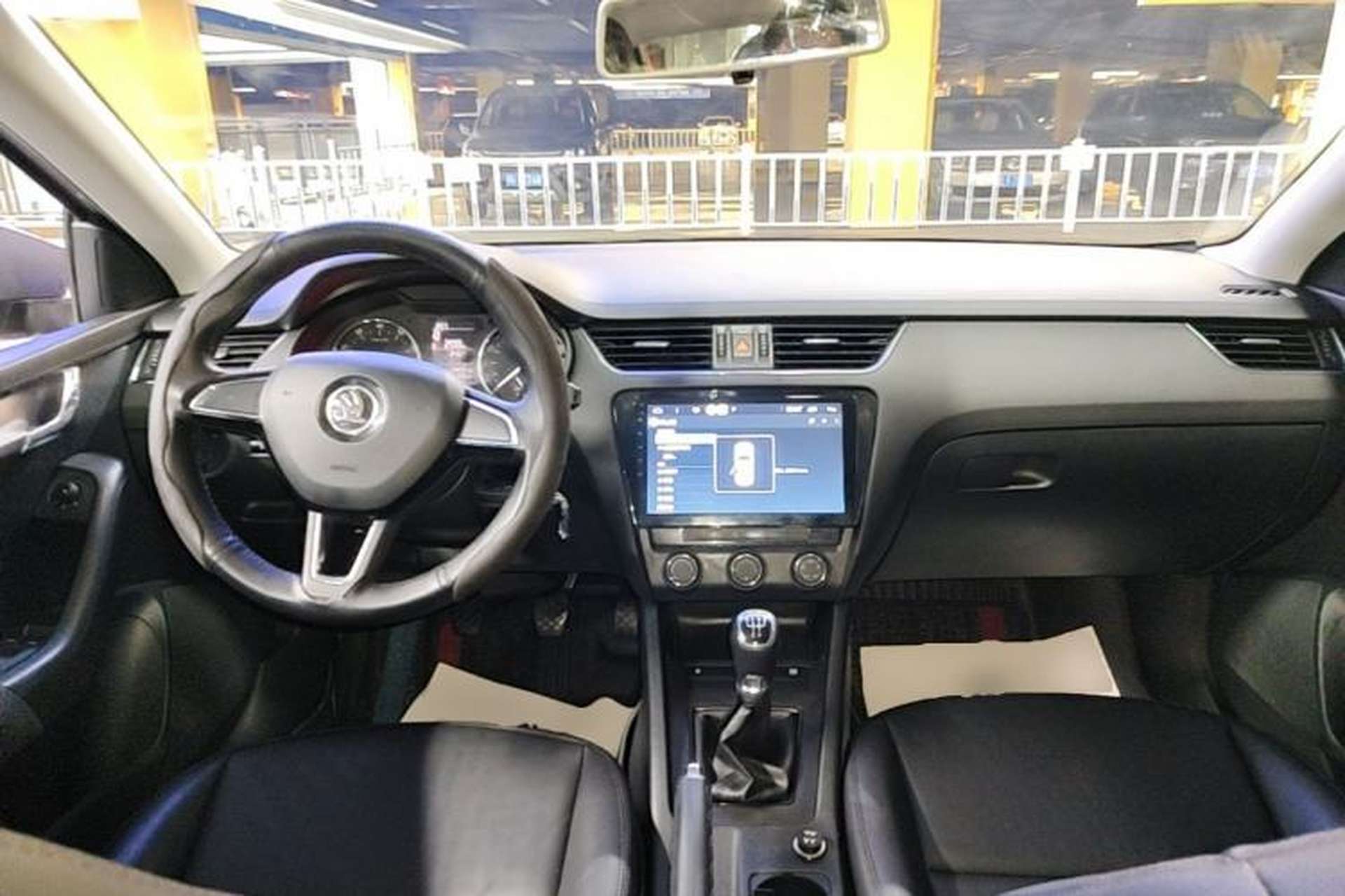 Used Skoda Octavia 2017 Classic Model 1.6L Manual Comfort Edition Center Console