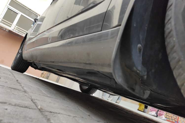 Used Skoda Octavia 2017 1.6L Manual Smart Drive Edition Chassis Front Right