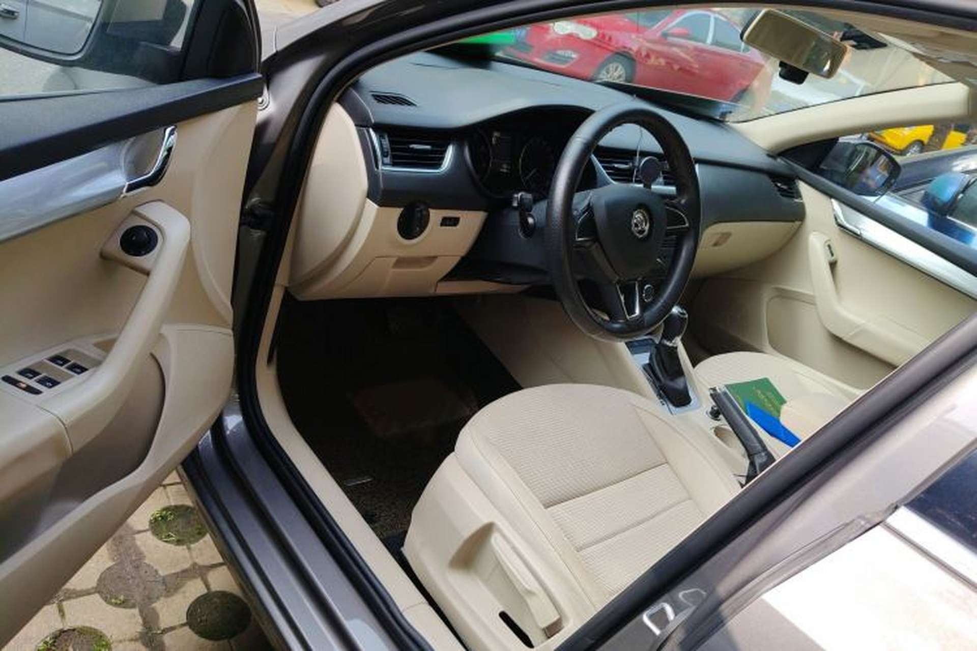 Used Skoda Octavia 2017 1.6L Automatic Chuanxing Edition Driver Seat